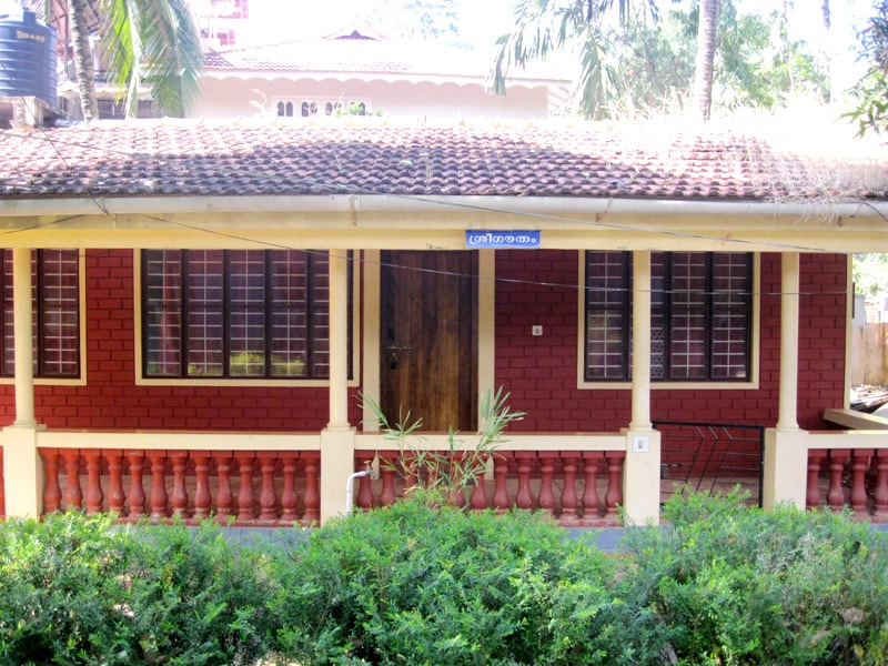 red cottage in kalpetta